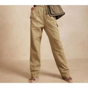 NWT Banana Republic Heritage Explorer Pant Utilitarian Khaki *Size 12 Regular*
